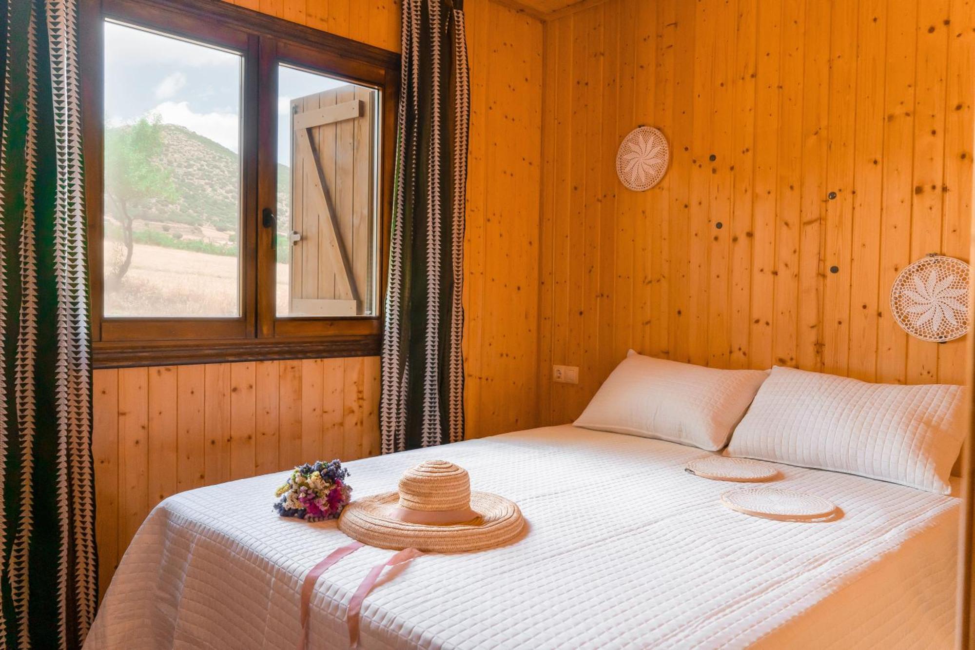 Casa rural Aldea Odres - De Madera De 1ª Recién Reformadas Con Piscina Y Bbq Privada *